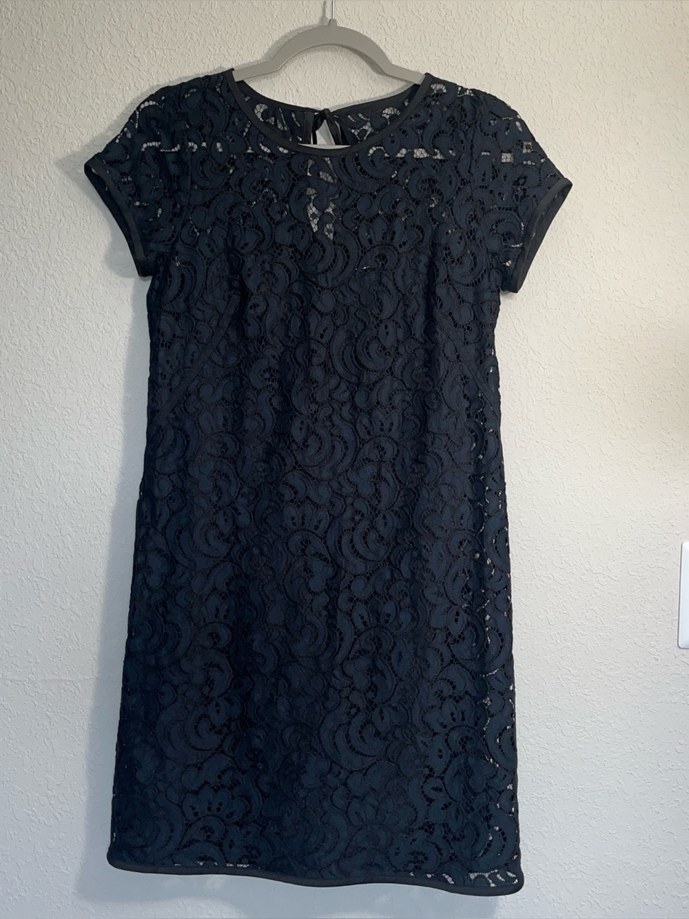 LOFT Dark Blue Lace Overlay Shift Dress Women Sz 2 business work wear minimalist
